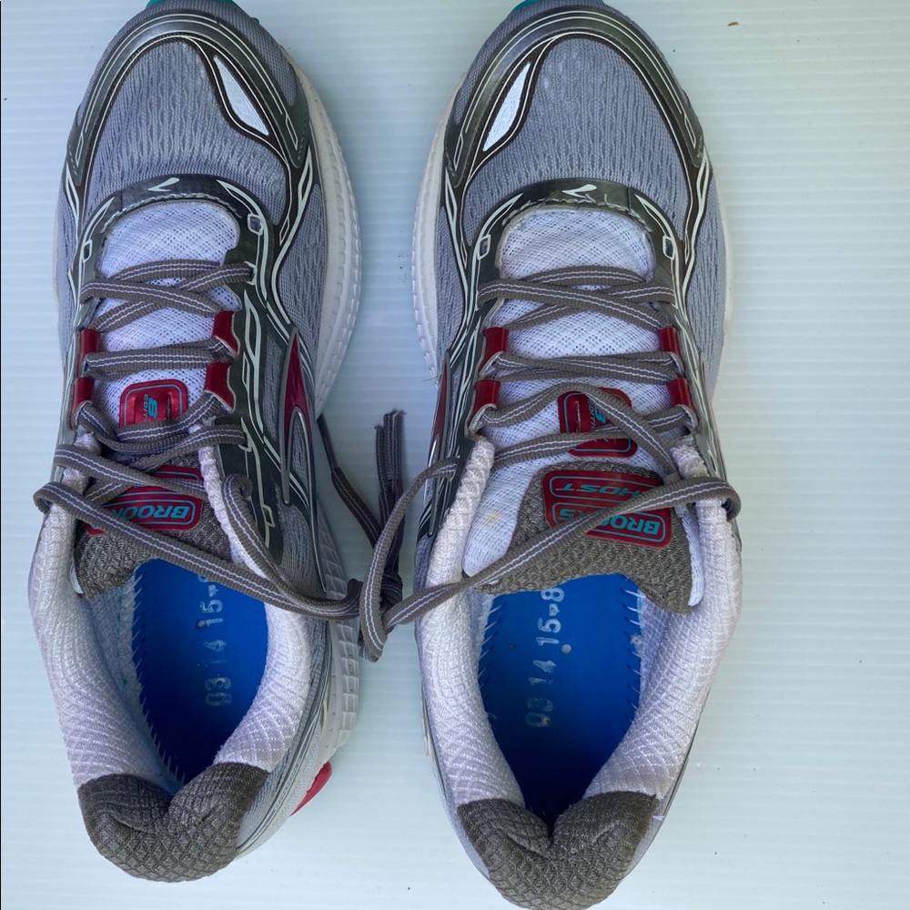 Brooks Ghost Sneakers - Picture 2 of 3